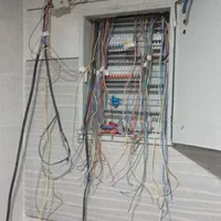 برق کاری/برقکاری/برقکار ساختمان/نصاب آیفن|خدمات پیشه و مهارت|شیراز, پودنک|دیوار