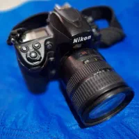 دوربین دی ۷۰۰ نیکون با لنزها