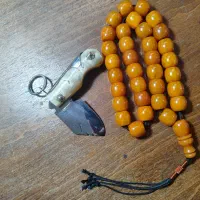 تسبیح و چاقو