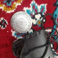 ۱ عدد سکه‌ی امام علی قدیمی همراه با یک گردنبند دعا|کلکسیون سکه، تمبر، اسکناس|اسلام‌‌آباد غرب, |دیوار