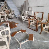 تغییر رنگ و تعمیر هر گونه کار چوبی آنجا م میشه