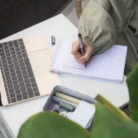 استخدام نیروی دورکار