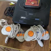 دستگاه بازی سگا. حافظه بیشتر از ۵۰۰ تابازی.