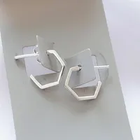 گوشواره نقره 5 ضلعی، جرقه‌ ای از ظرافت و مدرنیته|بدلیجات|بندرعباس, |دیوار