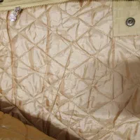 کاپشن خارجی|لباس|رشت, نظری|دیوار