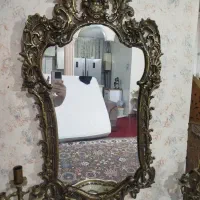 آینه و شمعدان برنزی