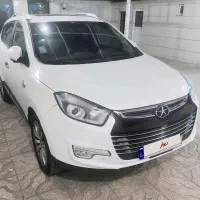 جک s5 مدل ۱۴۰۲ بدون رنگ .معاوضه دارم.