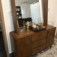 کنسول و آینه و میز تلوزیون