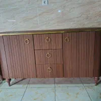 آیینه و کنسول نیم گرد