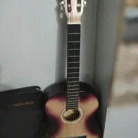 گیتار در حد نو