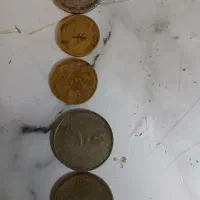 سکه ۵۰ تومانی ۱۰۰ تومانی ۱۰ تومنی دارم