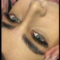 کاشت هیدن  و اموزش کاشت و لیفت مژه ابرو.