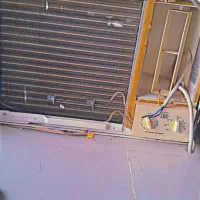 کولر پنجره ای در سمساری کوهی زاده|کولر گازی و فن‌کوئل|سیریک, |دیوار