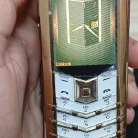 گوشی ورتو سیگنیچر اصل