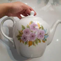 قوری خیلی بزرگ گل یاسی هیئتی کاملآ نو|قوری، کتری، قهوه‌ساز دستی|خشکبیجار, |دیوار