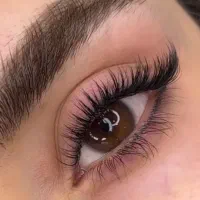 اکستنشن مژه ( کلاسیک،اسپایکی، والیوم)|خدمات آرایشگری و زیبایی|خمینی‌شهر, |دیوار