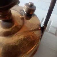 چراغ پریموس برنجی سوئدی قدیمی|کلکسیون اشیاء عتیقه|نیشابور, فردوسی جنوبی|دیوار