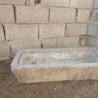 آبخوری سنگی قدیمی
