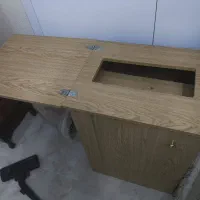 میز چرخ خیاطی|چرخ خیاطی و ریسندگی|شاهین‌شهر, شهرک گلدیس|دیوار