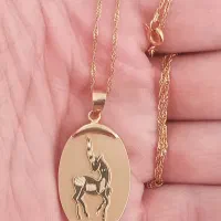 مقداری طلا ۱۸ عیار