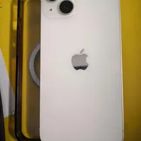 اپل iPhone 13 با حافظهٔ ۱۲۸ گیگابایت