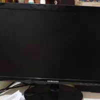 یک عدد مانیتور سالم