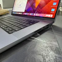 Macbook 16 inch M1Max 1 tra ssd 32 GB ram