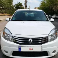 ساندرو اتوماتیک برج ۱۲ سال ۹۸ هستش تحویل ۱۴۰۰ تمیز