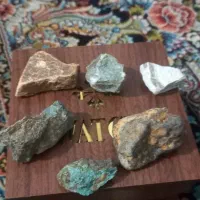 سنگ کهربایی سنگ بی‌نظیر حرف میزنه