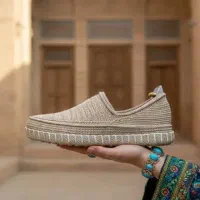 گیوه راحت|کیف، کفش، کمربند|شیراز, بازار|دیوار