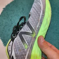 کفش اسپرت|کیف، کفش، کمربند|صدرا-فارس, فاز ۱|دیوار