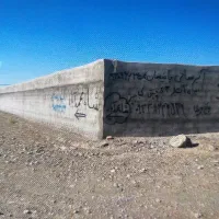 فروش فوری ۱۱۰۰ متر زمین دور دیوار