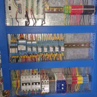 استخدام برقکار و مونتاژ کار تابلو برق