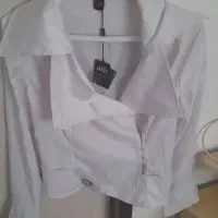 کراپ کت سفید