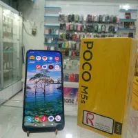 pocoM5s