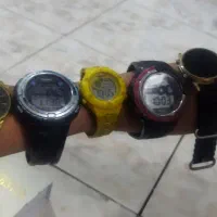 تعدادی ساعت سالم در حد نو کم کار