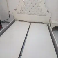 تخت دونفره و مبل ۸ نفره سالم|تخت و سرویس خواب|قائمشهر, |دیوار