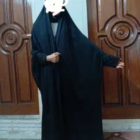 چادردانشجویی با آستین گلدوزی شده