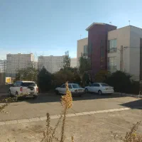 ورودی شهر شهرک گلها شیک با پارکینگ مسقف ط وسط