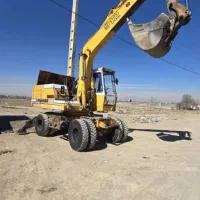 بیل مکانیکی لاستیکی لیبهر ۹۱۲