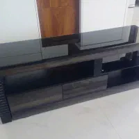 میز تلوزیون بسیار تمیز و سالم