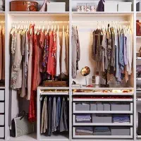 نیازمند فروشنده خانم