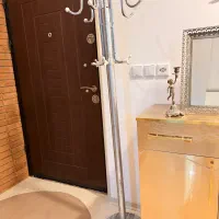 چوب لباسی ایستاده