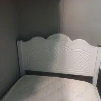 تخت وتشک نوجوان