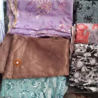 تعدادی پارجه چادری و پیرهنی|لباس|زنجان, |دیوار