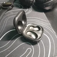 کیس هندزفری galaxy buds live|لوازم جانبی موبایل و تبلت|فردیس, |دیوار