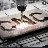 اپراتور و برنامه‌نویس CNC تراش و فرز و منوال