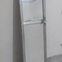 یک درب آلومینیومی سرویس بهداشتی بدون آینه وچارچوب|لوازم سرویس بهداشتی|بم, |دیوار