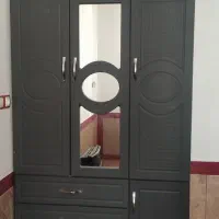کمد لباسی در حد نو