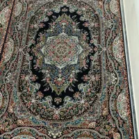 ۲تا فرش۶ متری ویه دونه ۹ متری با ۴ تا پشتی